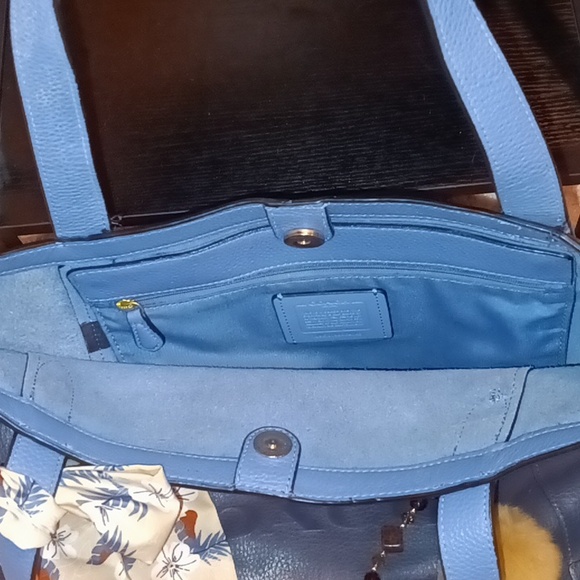 Coach Tote With Horse & Carriage - Navy C4063 - Picture 6 of 11